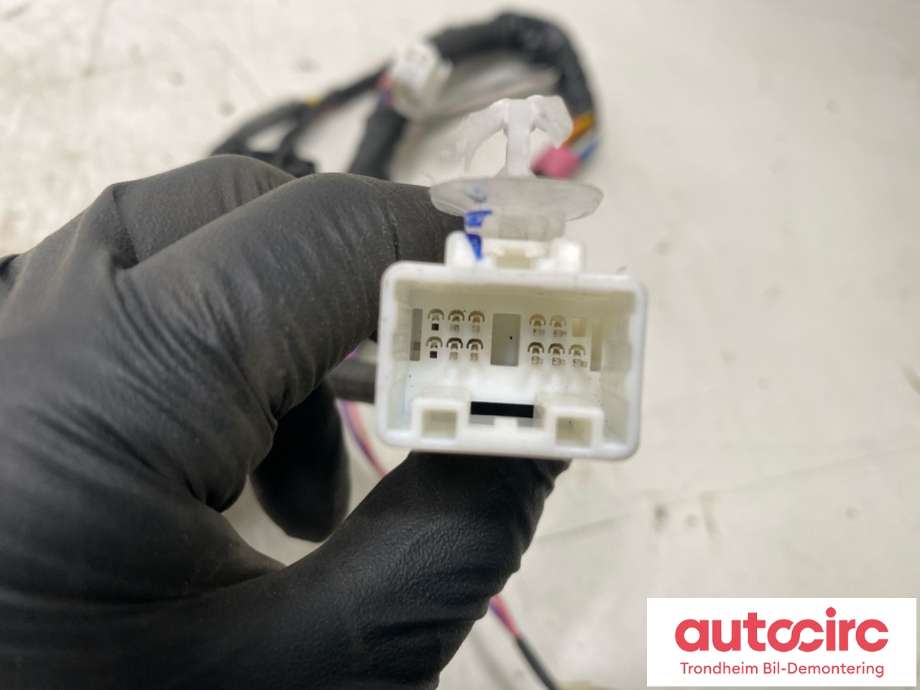 Ledningsnett til Toyota RAV4 2009-2013 (Type III, Fase 2) (8215242A01|)