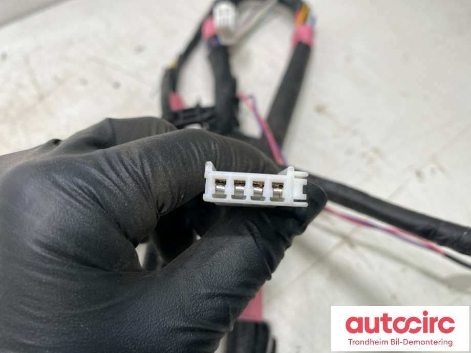 Ledningsnett til Toyota RAV4 2009-2013 (Type III, Fase 2) (8215242A01|)