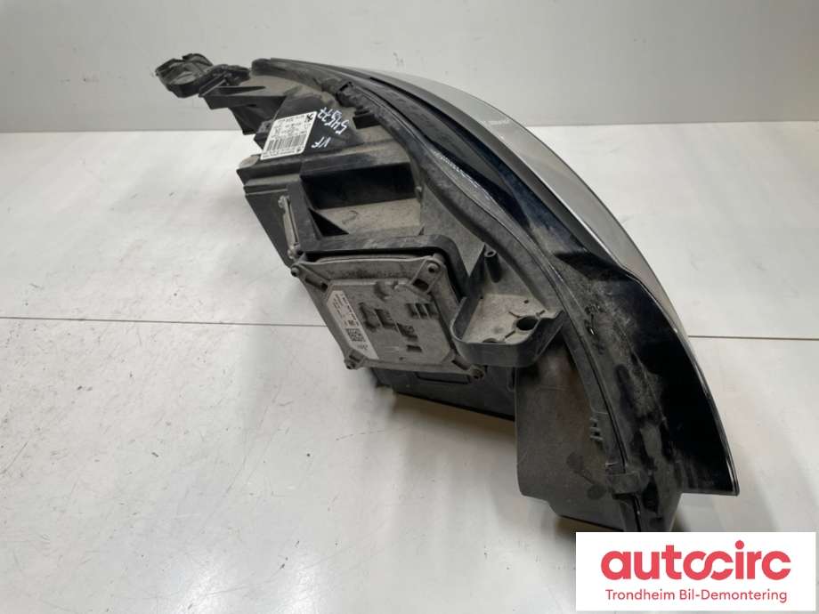 Frontlykt venstre full-LED til Peugeot 308 2013-2021 (Type II)  (9677832480|)