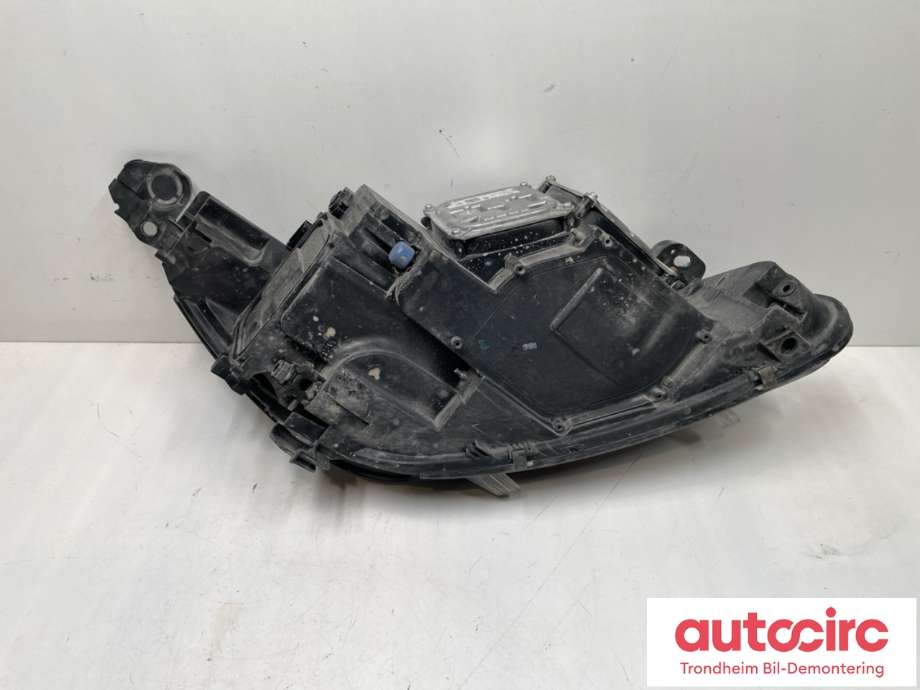 Frontlykt venstre full-LED til Peugeot 308 2013-2021 (Type II)  (9677832480|)