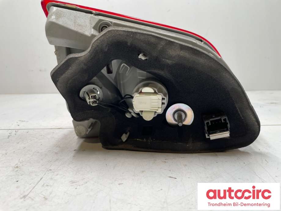 Baklykt høyre indre til Peugeot 308 2013-2021 (Type II)  (9678094880|)