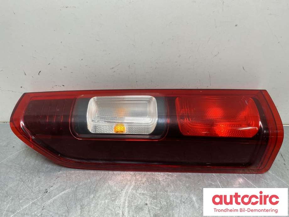 Baklykt høyre til Opel Vivaro B 2014-2019  (93867969|)