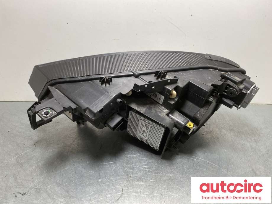 Frontlykt høyre full-LED til VW ID.4 2020-->> (VW AG|11B 941 078 G|11B 941 036 M|)