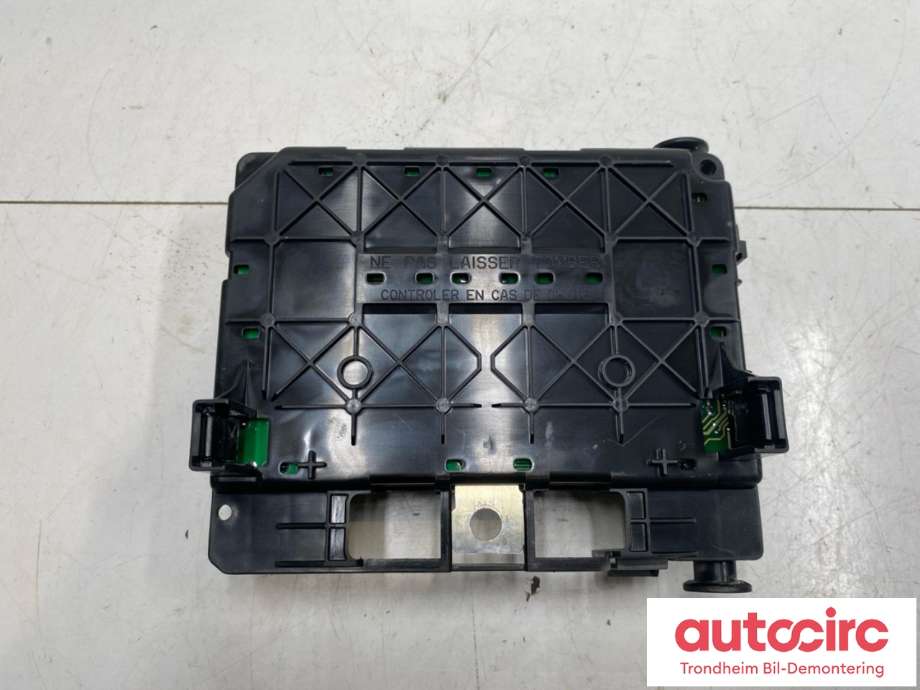 Sikringsboks motorrom til Citroën C5 2001-2004 (Type I, Fase 1)  (6500Y3|6500Y1|)