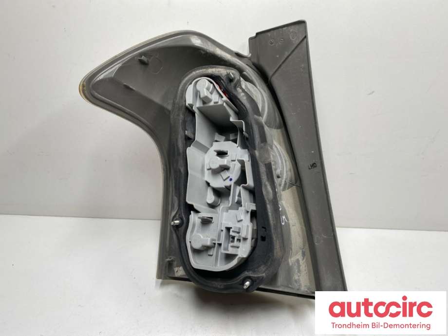 Baklykt høyre til Toyota Verso 2004-2009 (Type II) (815510F020|)