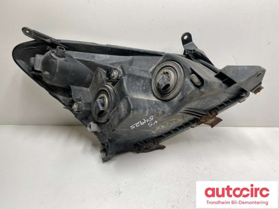 Frontlykt venstre halogen til Toyota Verso 2004-2009 (Type II)  (811700F010|)