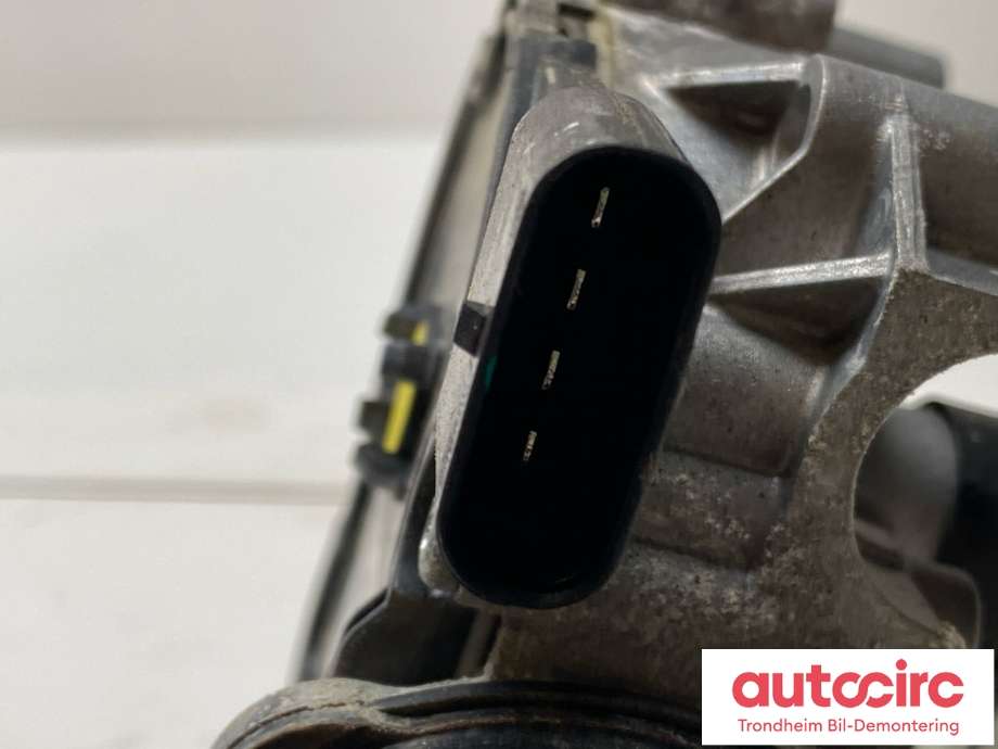 Viskermotor frontrute til Mercedes Vito 2014-->> (W447) (W447) (A4478200040|)