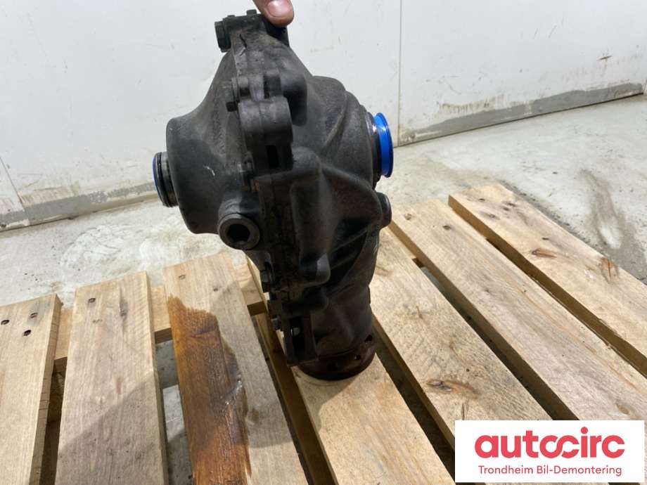 Kardang klokke foran til BMW X5 2007-2013 (E70) (E70) (UTV: 3,15|31 50 8 635 860|)