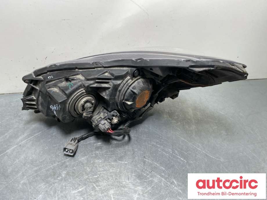 Frontlykt høyre halogen til Subaru XV 2012-2017 (Type I)  (84001FJ120|)