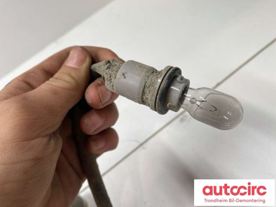 Parkeringssensor bak til Mitsubishi Outlander 2015-->> (Type III, Fase 2) (8651A253WB|8651A251WB|)