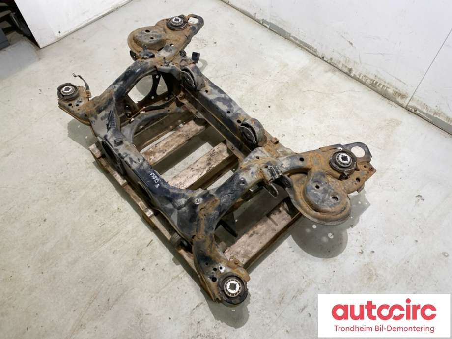 Travers bak til Volvo XC90 2015-2025 (Type II) (32292930|)