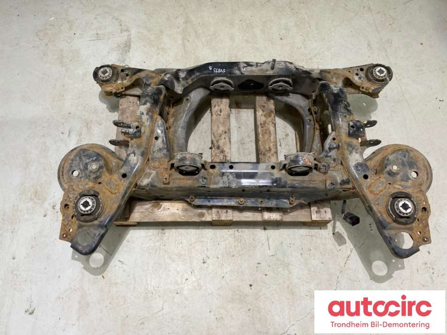 Travers bak til Volvo XC90 2015-2025 (Type II) (32292930|)