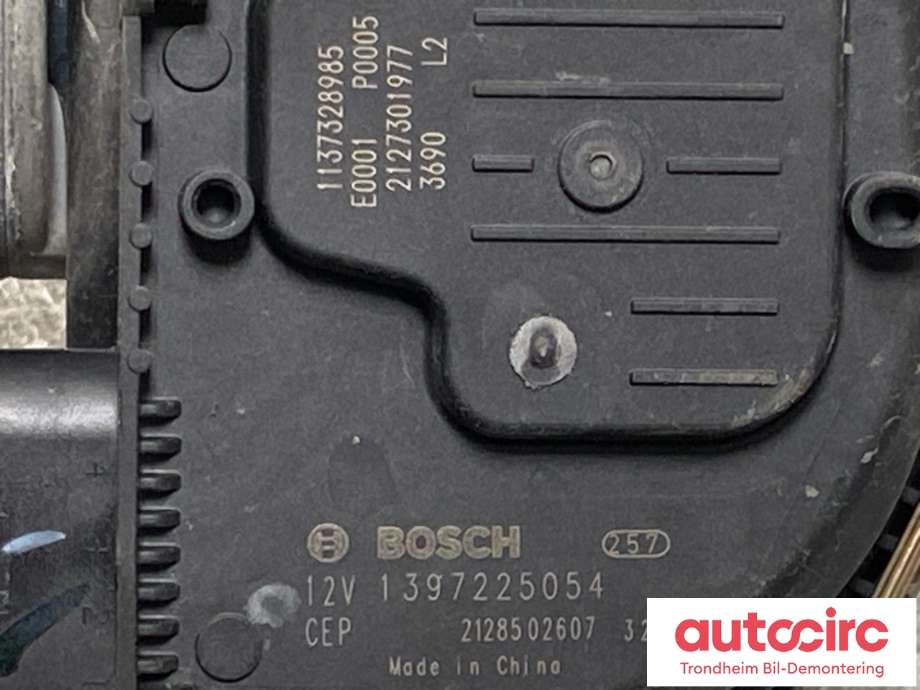 Viskermotor frontrute til Tesla Model Y 2021-2024 (Type I) (1490242-00-A|1658936-00-B|)