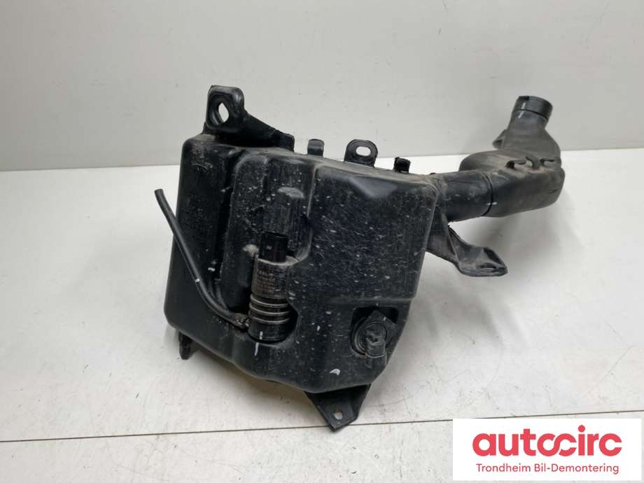 Spylertank til Tesla Model Y 2021-2024 (Type I)  (1607948-00-A|)