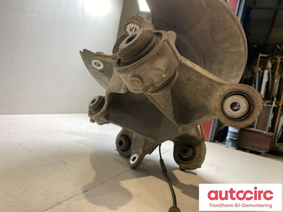 Hjulspindel høyre bak til Tesla Model Y 2021-2024 (Type I)  (1188416-00-F|1188416-00-G|1288416-00-A| 1288417-00-A)