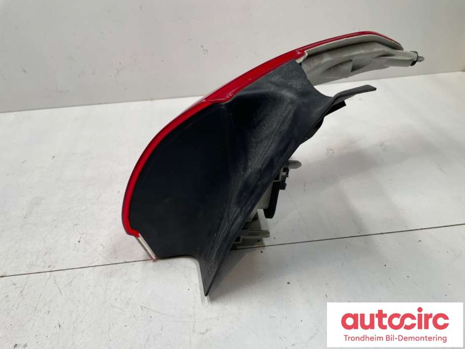 Baklykt venstre ytre til Peugeot 2008 2013-2019 (Type I)  (96 780 742 80|)