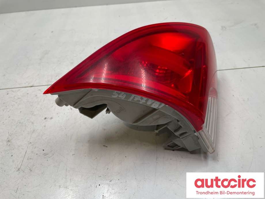 Baklykt venstre indre til Peugeot 2008 2013-2019 (Type I)  (96 780 744 80|)