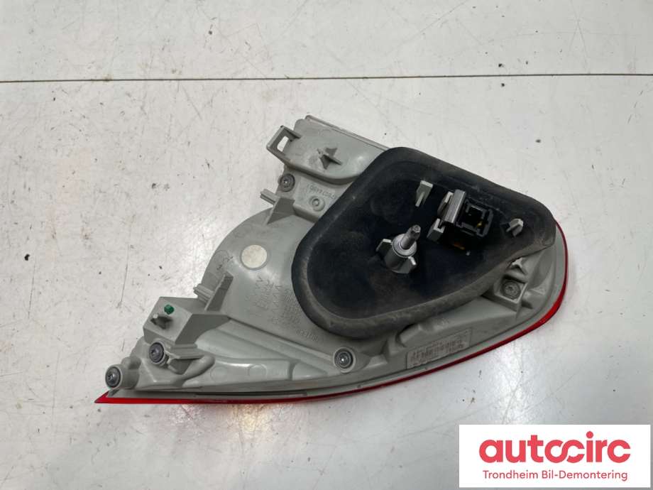 Baklykt venstre indre til Peugeot 2008 2013-2019 (Type I)  (96 780 744 80|)