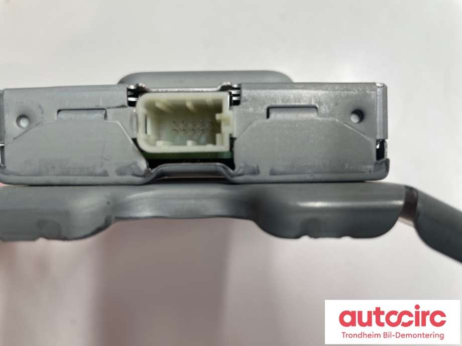 Bilstereo diverse til Tesla Model Y 2021-2024 (Type I)  (1527973-00-C|)