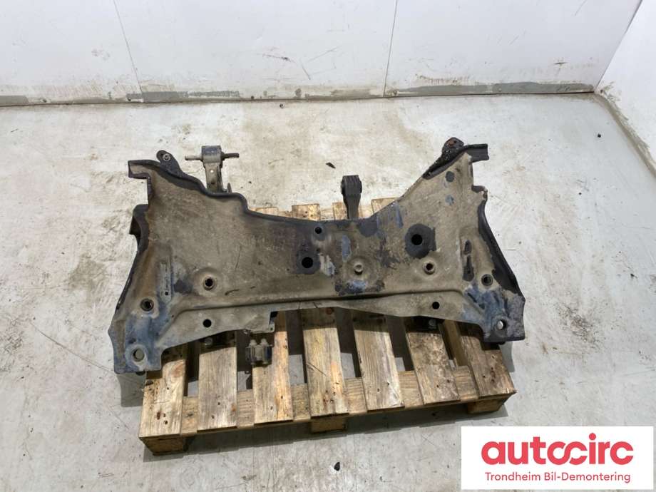 Travers foran hoved til Suzuki SX4 S-CROSS 2013-->> (Type II)  (45810-61M50|)