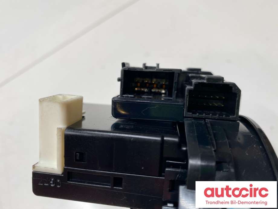 Airbag slepering til Suzuki SX4 S-CROSS 2013-->> (Type II)  (3748064J70|)