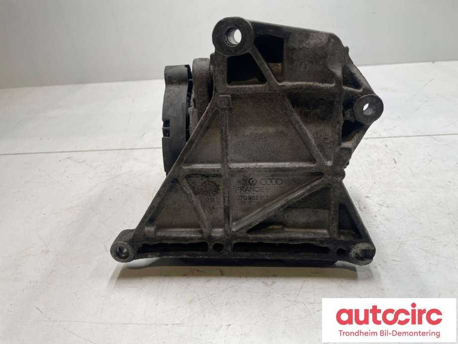 Dynamo diesel til VW Transporter / Caravelle 2003-2009 (Fase 1) (T5) (T5) (070903024B|070 903 139 B|070 903 139 BX)