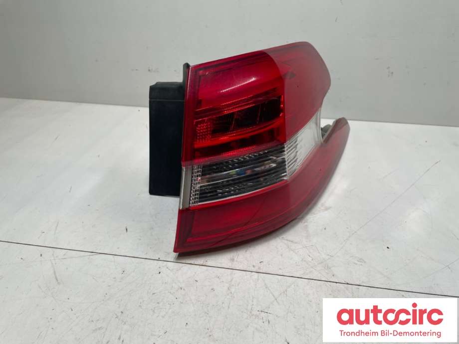 Baklykt høyre ytre til Peugeot 308 2013-2021 (Type II)  (9678093880|)