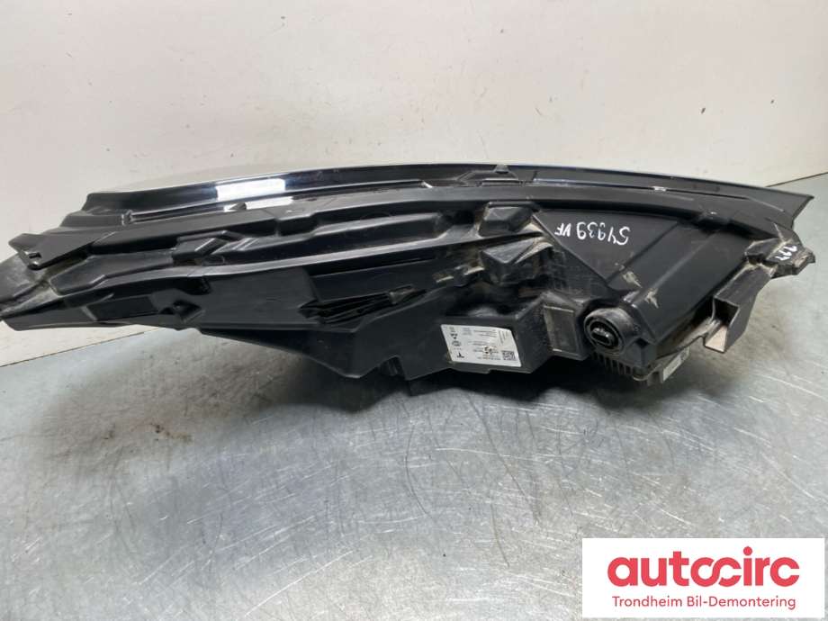 Frontlykt venstre full-LED til Tesla Model Y 2024-->> (Type II)  (1514952-10-E|1514952-00-C|1514952-00-D|1514952-00-E|1514952-20-E)