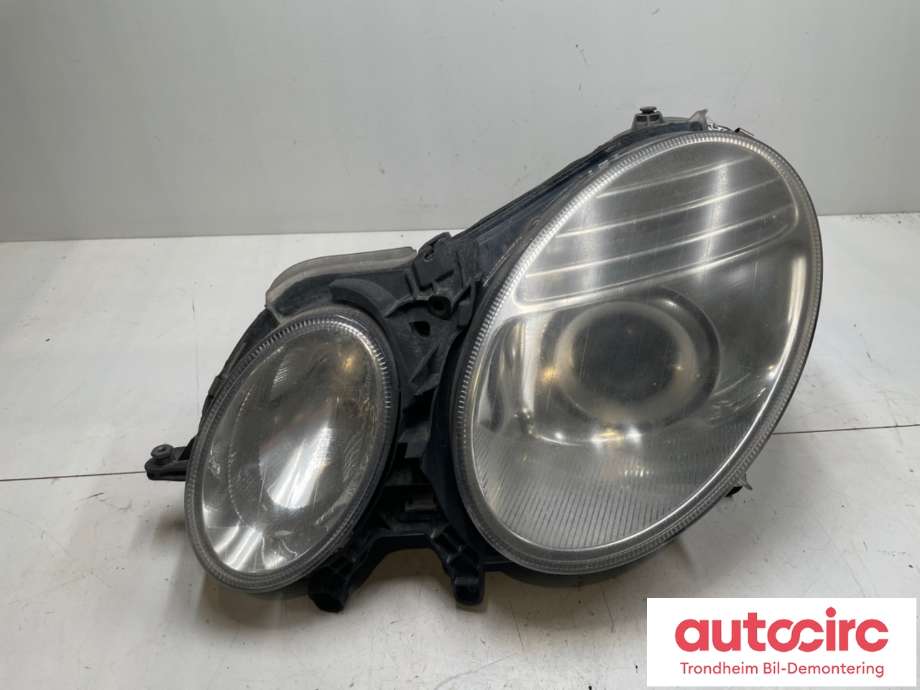 Frontlykt venstre halogen til Mercedes E-Klasse, 2006-2009 (Fase 2) (W211) (W211) (A 211 820 29 61)