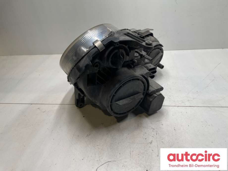Frontlykt venstre halogen til Mercedes E-Klasse 2006-2009 (Fase 2) (W211) (W211) (A 211 820 29 61|)
