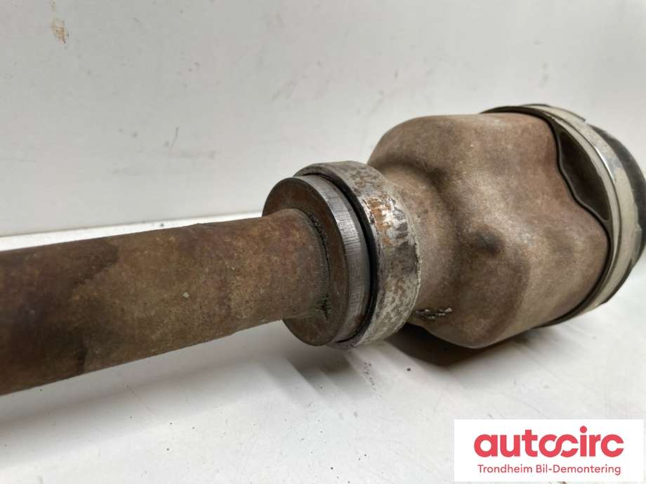 Drivaksel høyre foran, diesel/automat til Peugeot 308 2013-2021 (Type II) (98 048 945 80|)