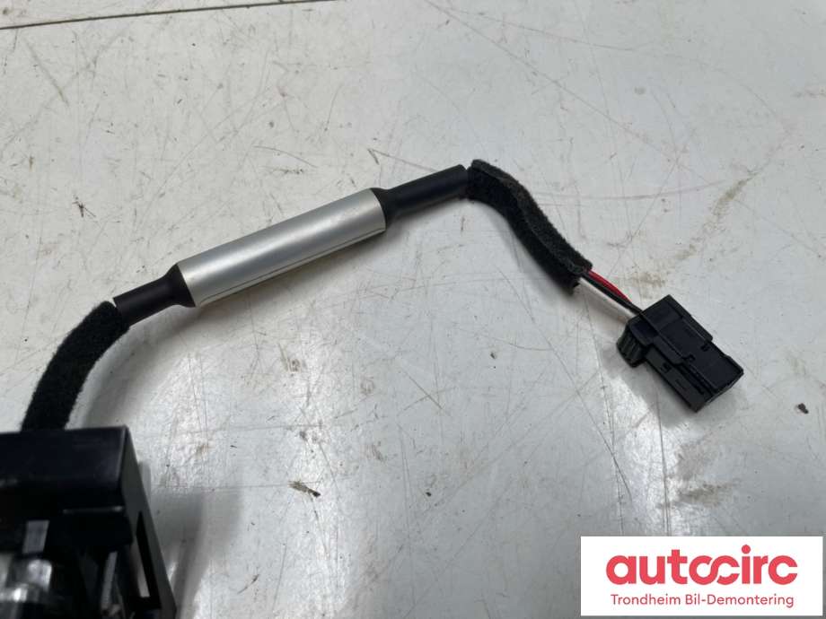 Parkeringskamera bak til Peugeot 308 2013-2021 (Type II)  (9812503980|98 051 420 80|)