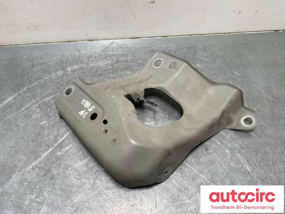 Frontlykt holder/feste til Tesla Model Y, 2021-2024 (Type I)  (1504589-S0-A)
