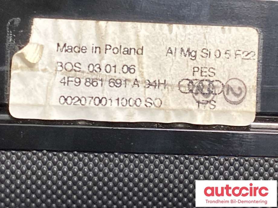Bagasjerom hundegitter til Audi A6 2005-2008 (Type III, Fase 1) (C6) (C6) (4F9 861 691 A|)