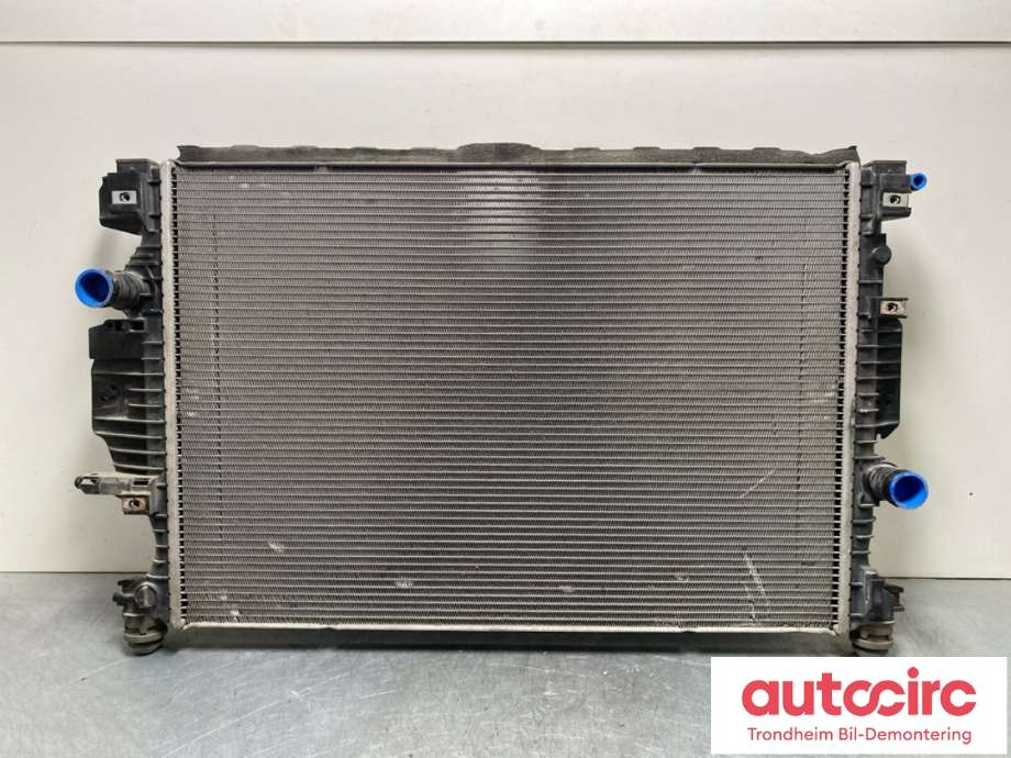 Radiator (manuell gir) til Ford Mondeo 2014-2019 (Type V, Fase 1)  (DG93-8005-CC|DG93-8005-CD|2069561)