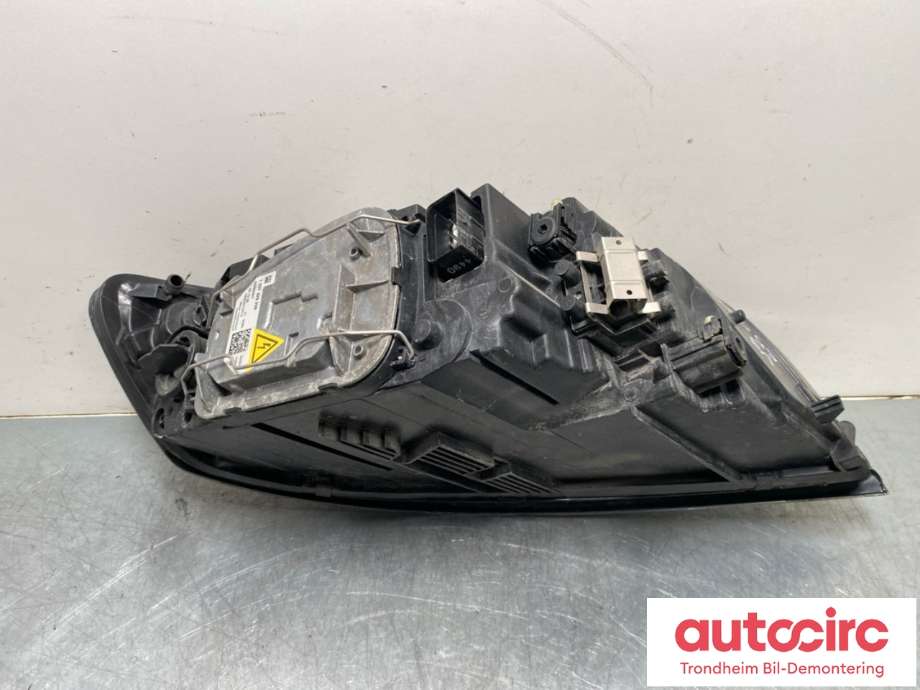 Frontlykt venstre halogen til Volvo V50 2007-2012 (Fase 2)  (32206144|)
