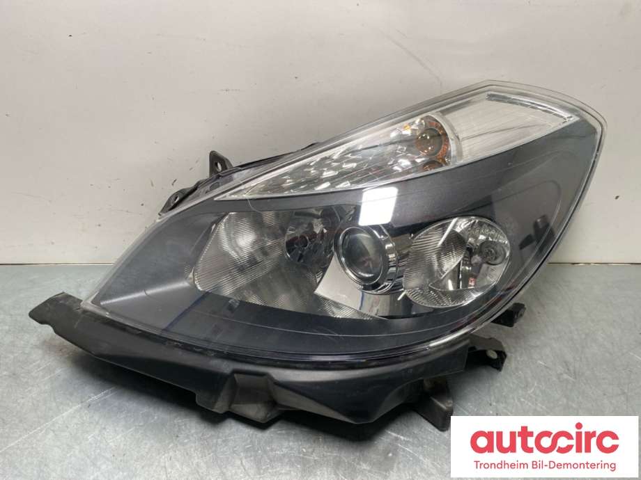 Frontlykt venstre halogen til Renault Clio, 2006-2009 (Type III, Fase 1)  (260608764R)
