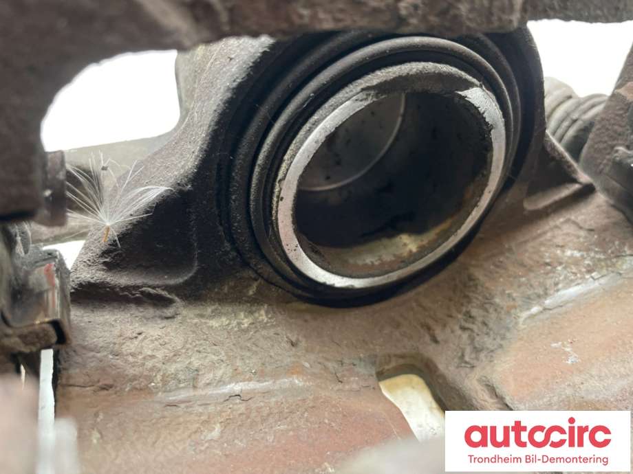 Bremsecaliper høyre foran til Nissan X-Trail 2007-2014 (T31) (T31) (41001JD00A|)