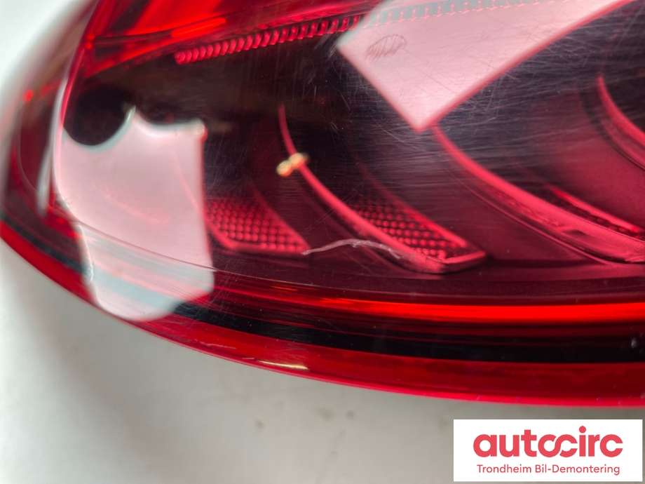 Baklykt venstre ytre til Mercedes EQE 2022-->>  (A2949066500|A2949061502|)