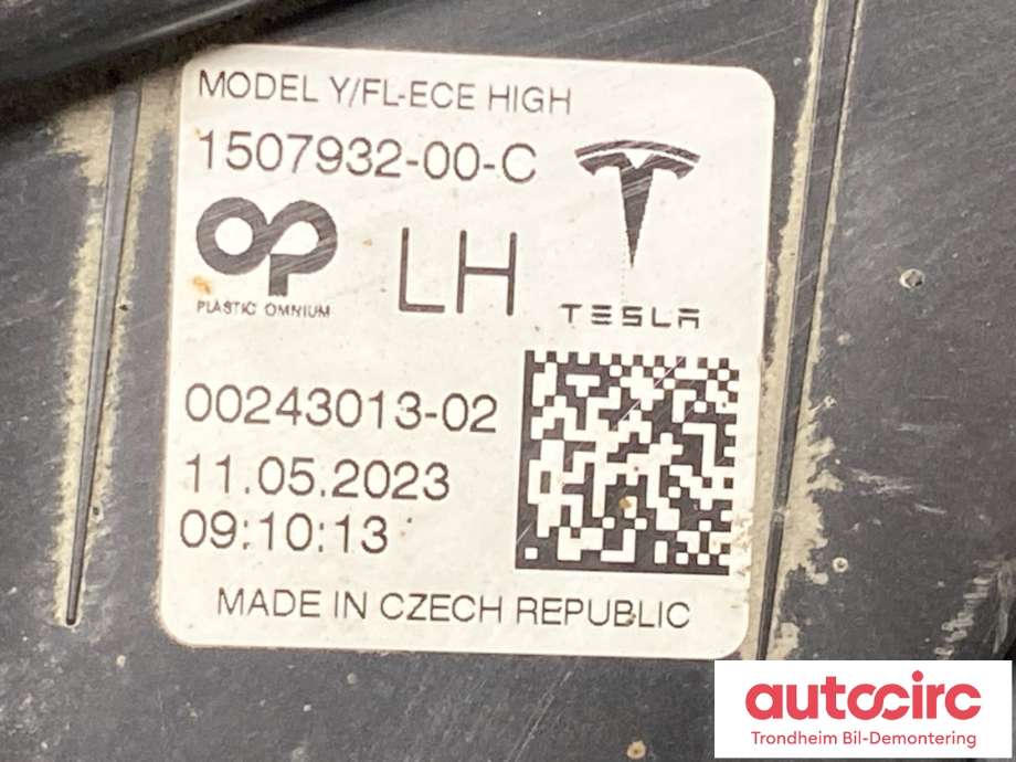 Tåkelykt venstre foran til Tesla Model Y 2021-2024 (Type I) (1507932-00-C|)