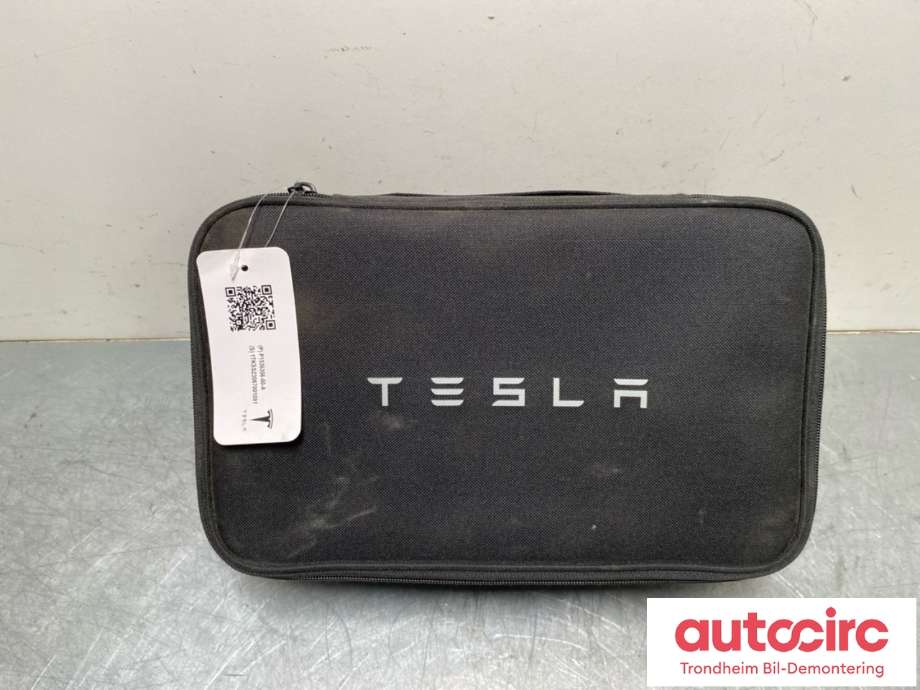 Hengerfeste løs kule til Tesla Model Y, 2021-2024 (Type I)  (TESLA|1536356-00-A)