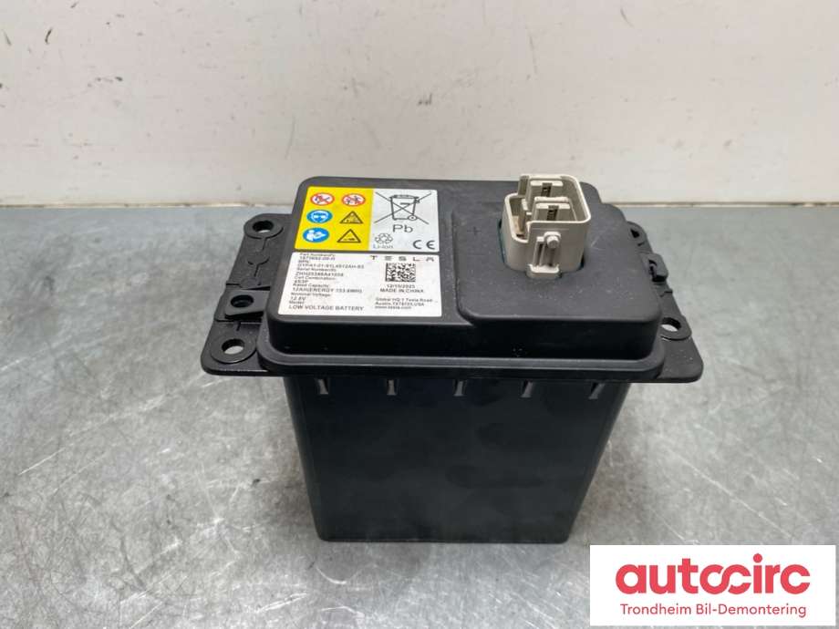 Batteri 12V til Tesla Model Y, 2024-->> (Type II)  (1875662-00-H)