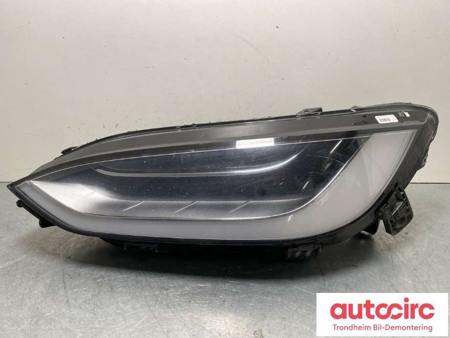 Frontlykt venstre full-LED til Tesla Model X, 2016-->> (1034316-00-C)