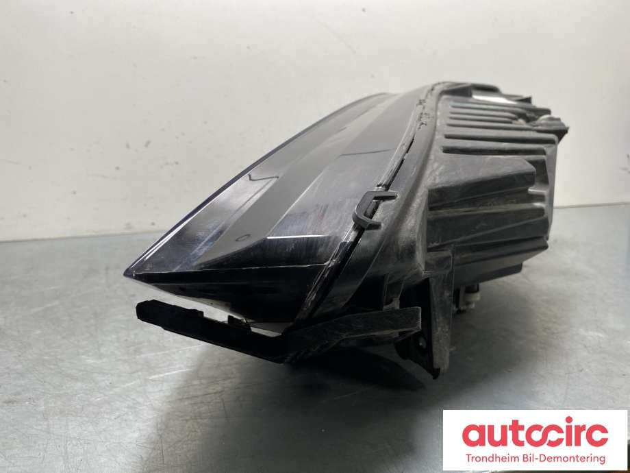 Frontlykt høyre full-LED til Tesla Model X 2016-->> (1034317-00-C|)
