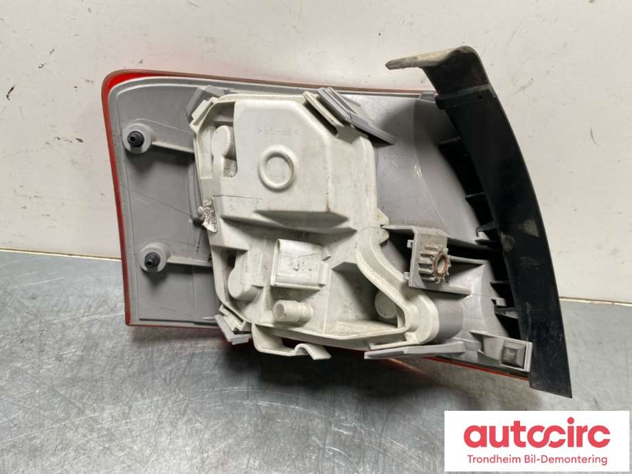 Baklykt høyre ytre til Audi A4 2004-2008 (Type III) (B7) (B7) (8E9945096E|)