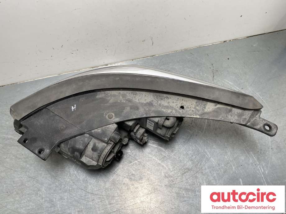 Frontlykt høyre halogen til Kia Soul 2014-2019 (Type II)  (92102E40101D|)