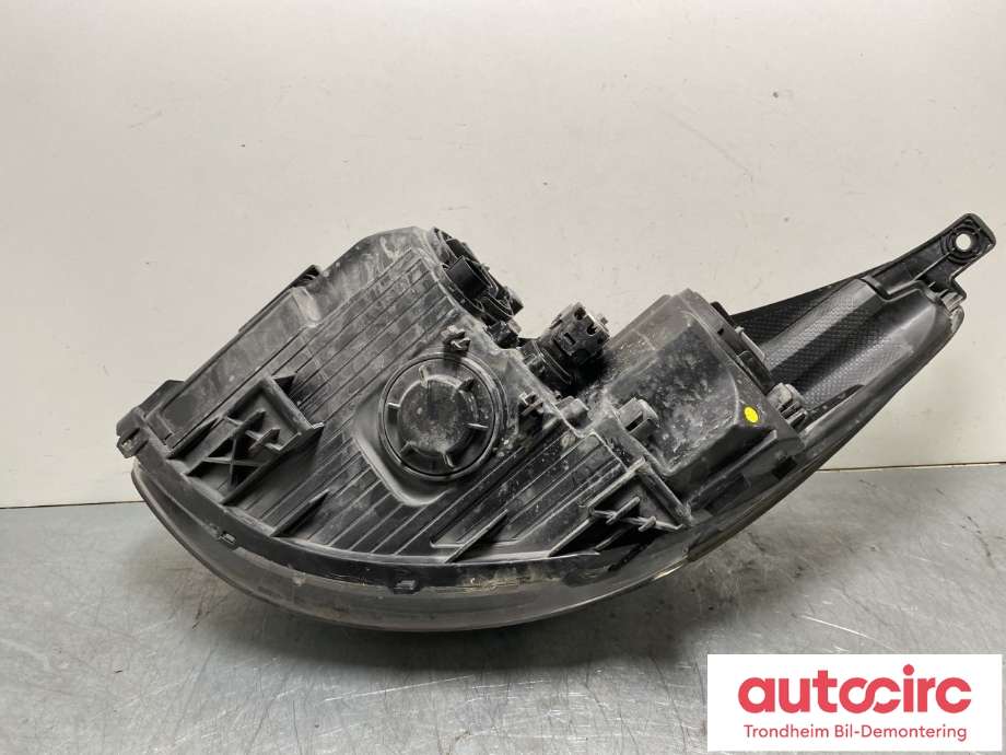 Frontlykt høyre halogen til Kia Soul 2014-2019 (Type II)  (92102E40101D|)