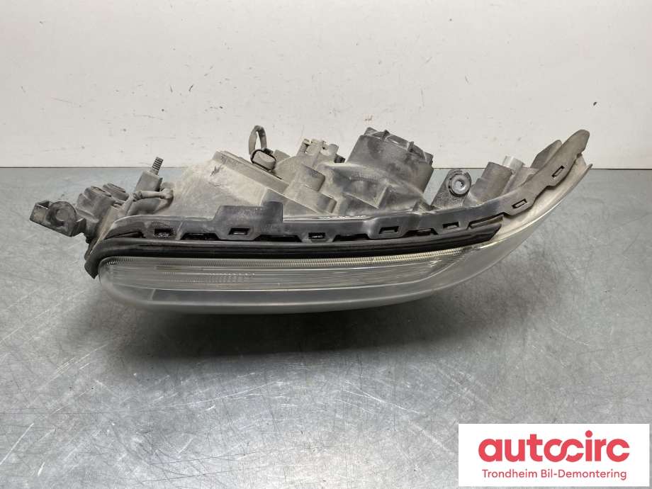 Frontlykt venstre halogen til Subaru Forester 2005-2008 (Type II, Fase 2)  (84001SA871|)