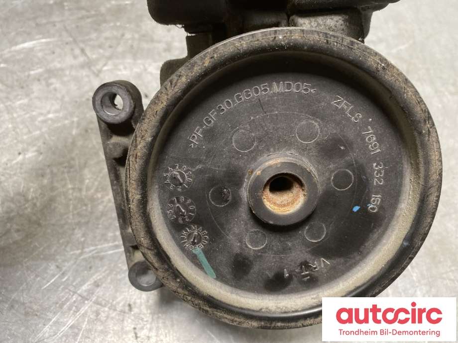 Servo pumpe mekanisk til Mercedes E-Klasse 2009-2013 (Fase 1) (W212) (W212) (A 006 466 47 01|A 006 466 46 01|)