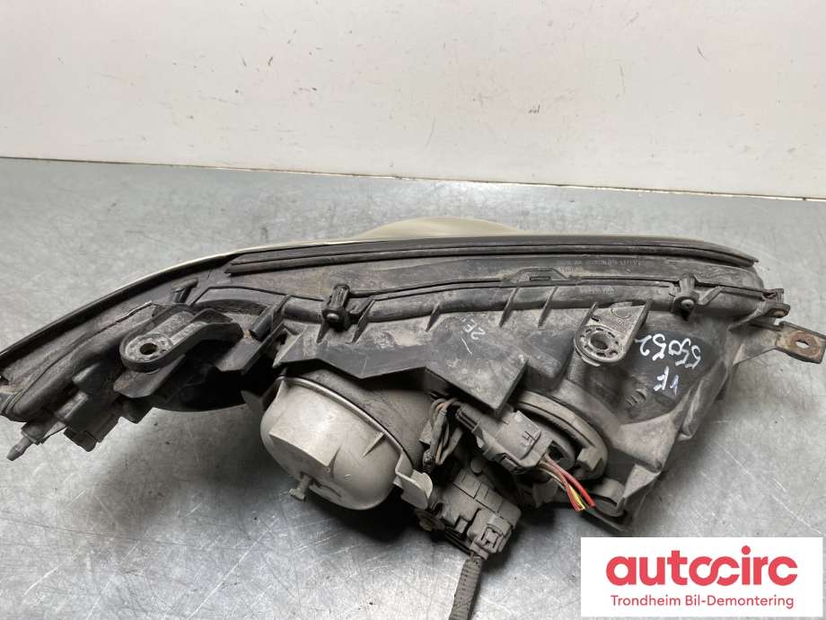 Frontlykt venstre halogen til Subaru Legacy 2003-2007 (Type IV, Fase 1)  (84001AG091|)